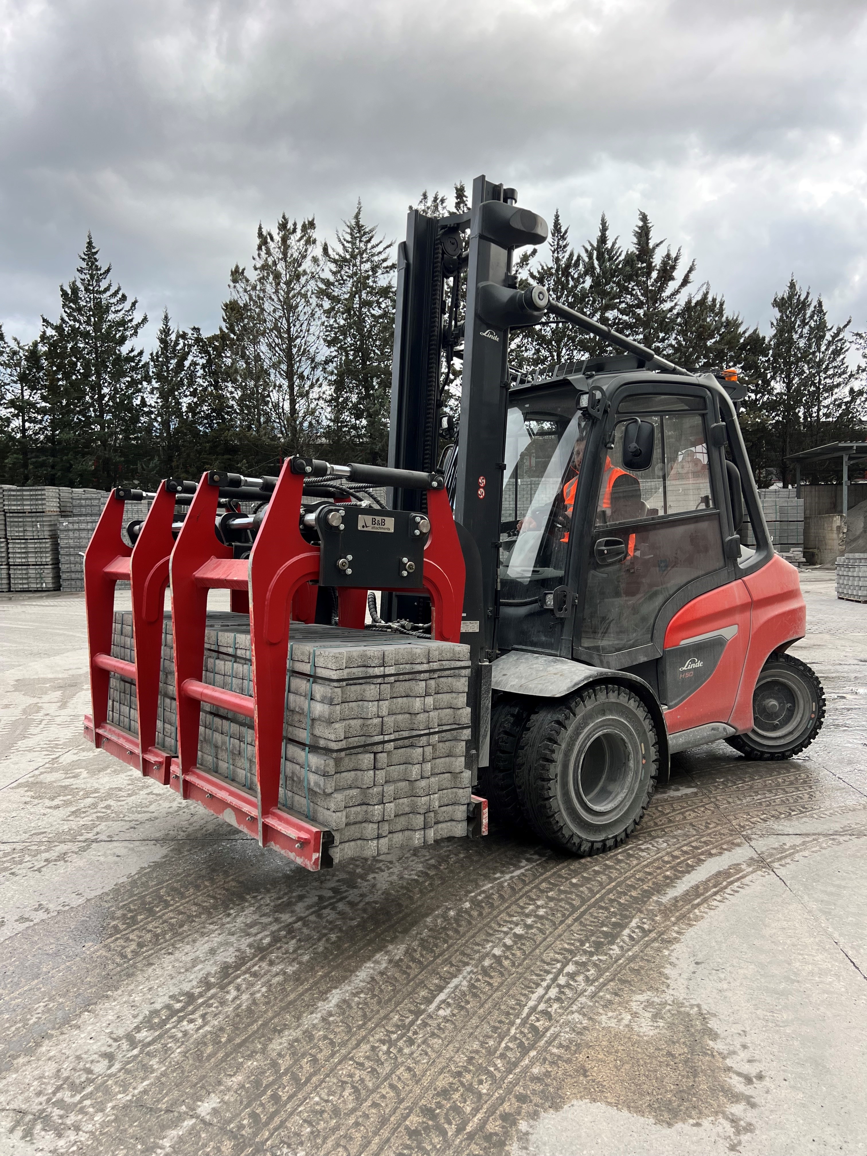 B&B Attachments Enhances BlockMaster Range for Superior Block Handling Efficiency